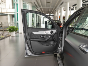 2022Ŀ AMG GLC 63 4MATIC+ {λ܇T