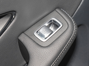 2022Ŀ AMG GLC 63 4MATIC+ ܇ƅ^