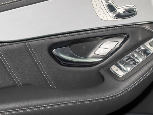 2022Ŀ AMG GLC 63 4MATIC+ п؅^