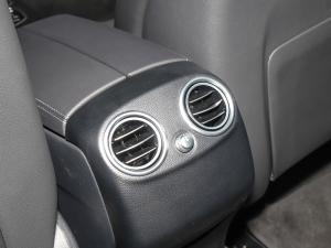 2022Ŀ AMG GLC 63 4MATIC+ п؅^