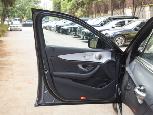 2022Ŀ AMG E 53 4MATIC+ {λ܇T