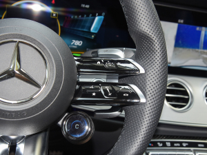 2022Ŀ AMG E 53 4MATIC+ п؅^