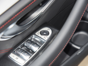 2022Ŀ AMG E 53 4MATIC+ п؅^