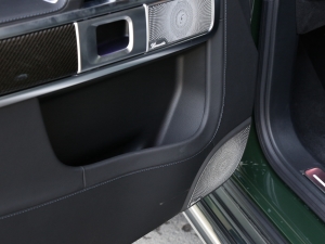 2022款AMG G 63 波西米亚限量特别版 后门储物空间