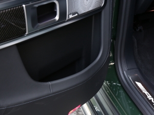 2022款AMG G 63 波西米亚限量特别版 前门储物空间