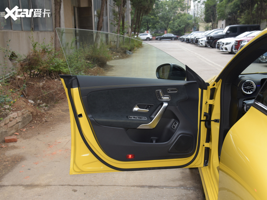 2022YCLAAMG AMG CLA 45 S 4MATIC+