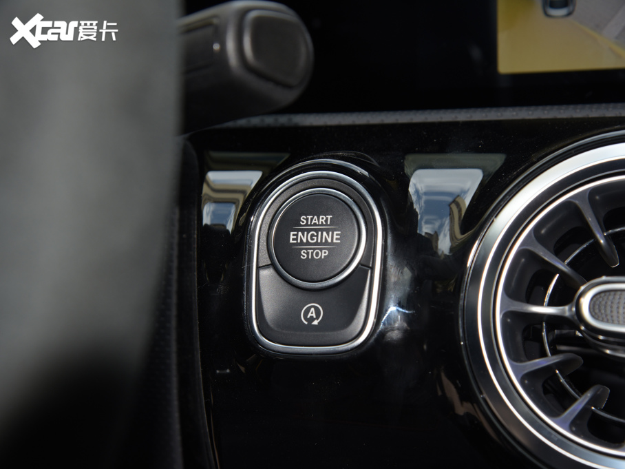 2022YCLAAMG AMG CLA 45 S 4MATIC+