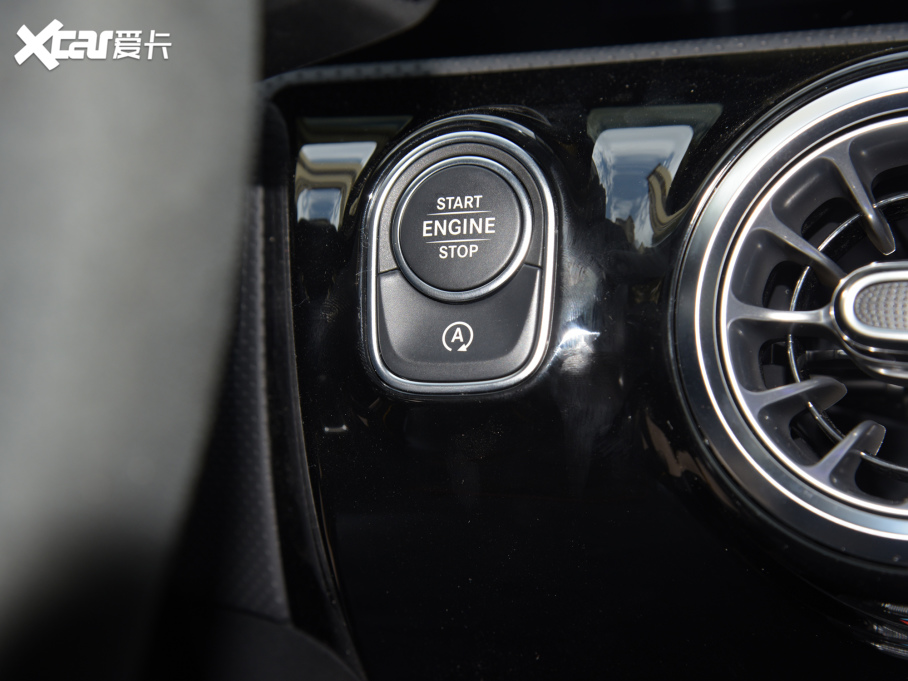 2022YCLAAMG AMG CLA 45 S 4MATIC+