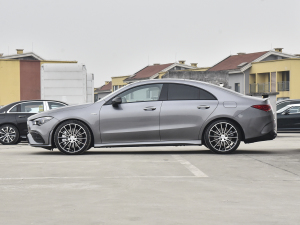 2022AMG CLA 35 4MATIC ȣ