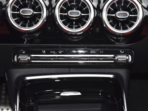 2022AMG CLA 35 4MATIC {{