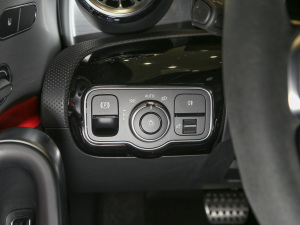 2022AMG CLA 45 4MATIC+ п؅^