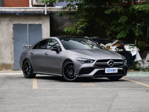 2023款AMG CLA 35 4MATIC 右前45度
