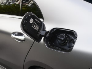 2023款AMG CLA 35 4MATIC 油箱盖
