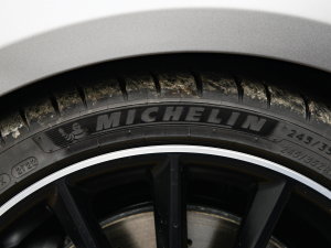 2023款AMG CLA 35 4MATIC 轮胎品牌