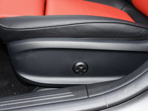 2023款AMG CLA 35 4MATIC 空间座椅