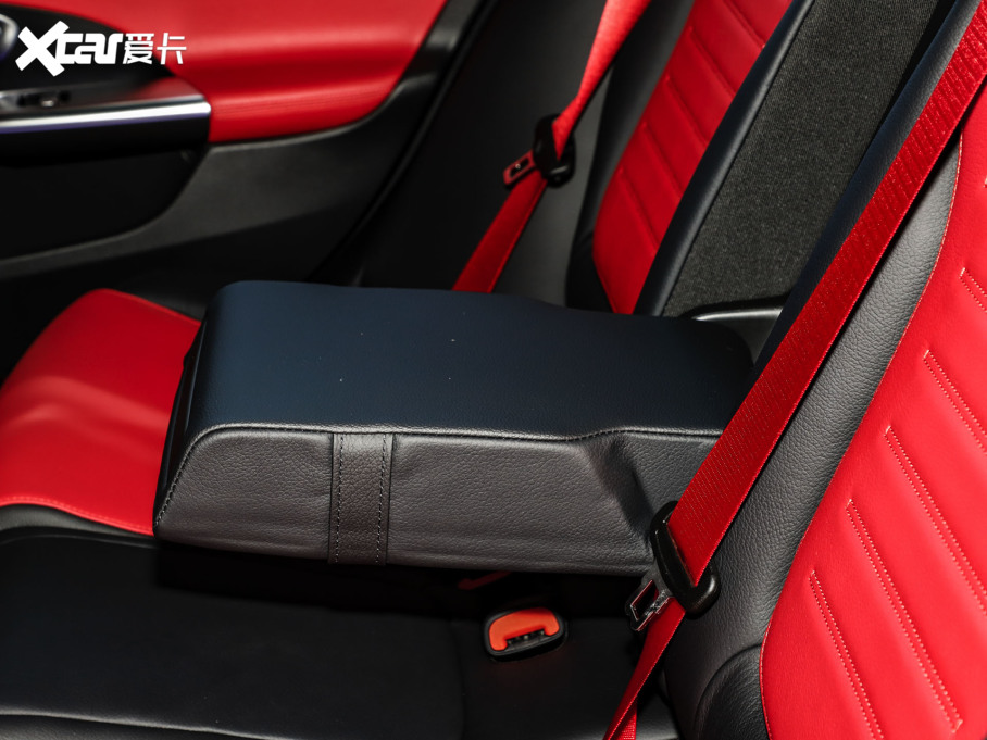 2024��YC��AMG �Ŀ� AMG C 43 4MATIC