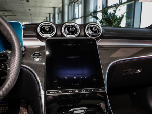 2024Ŀ AMG C 43 4MATIC п؅^(q)