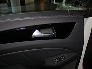 2012��A(y��)MG CLS 63 ���g����