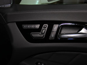 2012��AMG CLS 63 ���g����