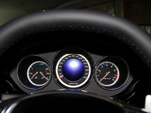 2012��AMG CLS 63 �п؅^