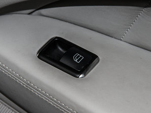 2012��AMG CLS 63 ���g����