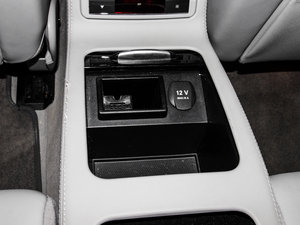 2012��AMG CLS 63 ���g����