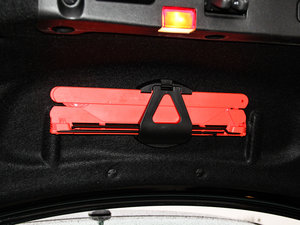 2012��A(y��)MG CLS 63 ���g����