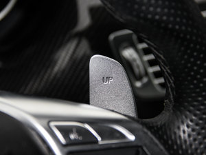 2012��AMG CLS 63 �п؅^