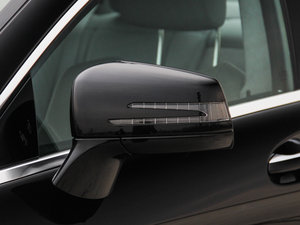 2012��AMG CLS 63 �������^