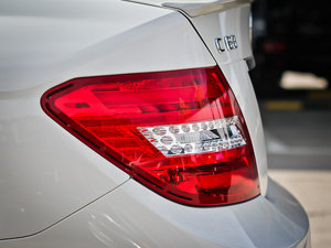 2012AMG C 63 TӸа ^