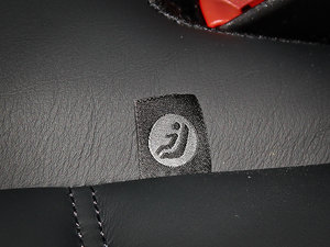 2012A(y)MG C 63 TӸа g