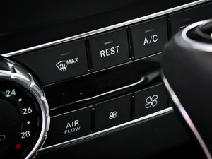 2012AMG C 63 TӸа п؅^