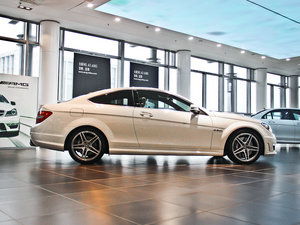 2012AMG C 63 CoupeӸа w^