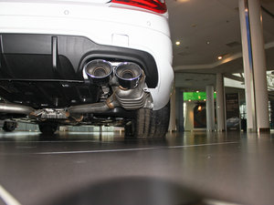 2012AMG C 63 CoupeӸа ^