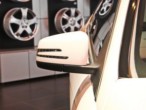 2012AMG C 63 CoupeӸа ^