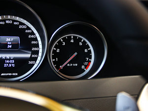 2012AMG C 63 CoupeӸа п؅^