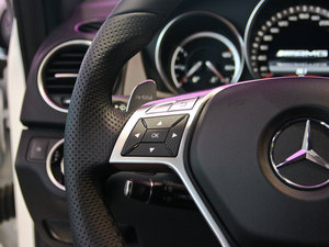 2012AMG C 63 CoupeӸа п؅^