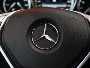 2012AMG C 63 CoupeӸа п؅^