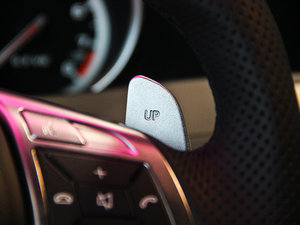 2012AMG C 63 CoupeӸа п؅^