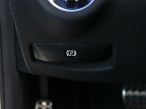 2012AMG C 63 CoupeӸа v܇Ƅ