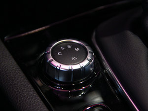 2012AMG C 63 CoupeӸа п؅^