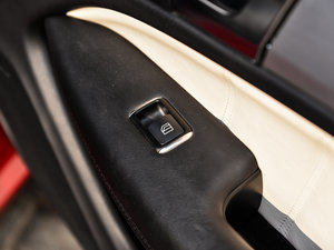 2012A(y)MG C 63 CoupeӸа п؅^(q)