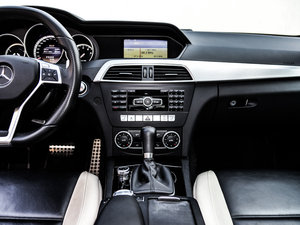 2012A(y)MG C 63 CoupeӸа п؅^(q)