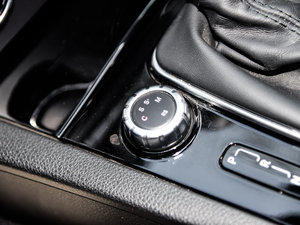 2012A(y)MG C 63 CoupeӸа п؅^(q)