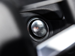 2012A(y)MG C 63 CoupeӸа п؅^(q)