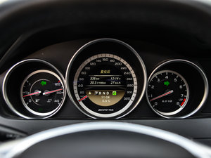 2012A(y)MG C 63 CoupeӸа п؅^(q)