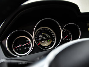 2012A(y)MG C 63 CoupeӸа п؅^(q)