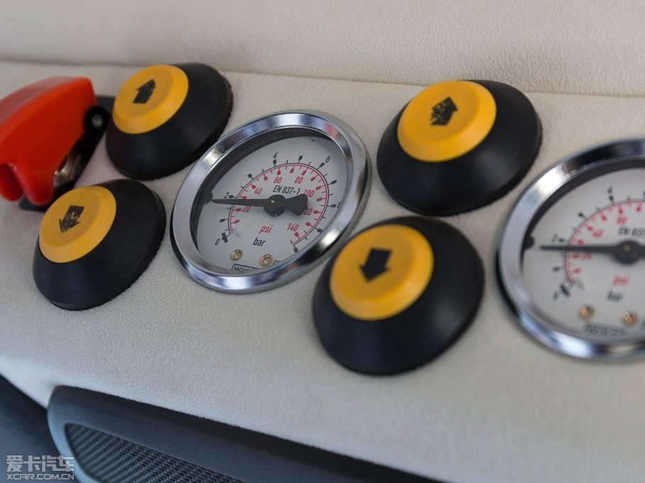 2013YGAMG AMG G 63 6x6 Concept