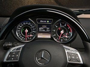 2013AMG G 63 п؅^(q)