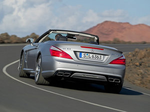 2013��AMG SL 63 ���w���^